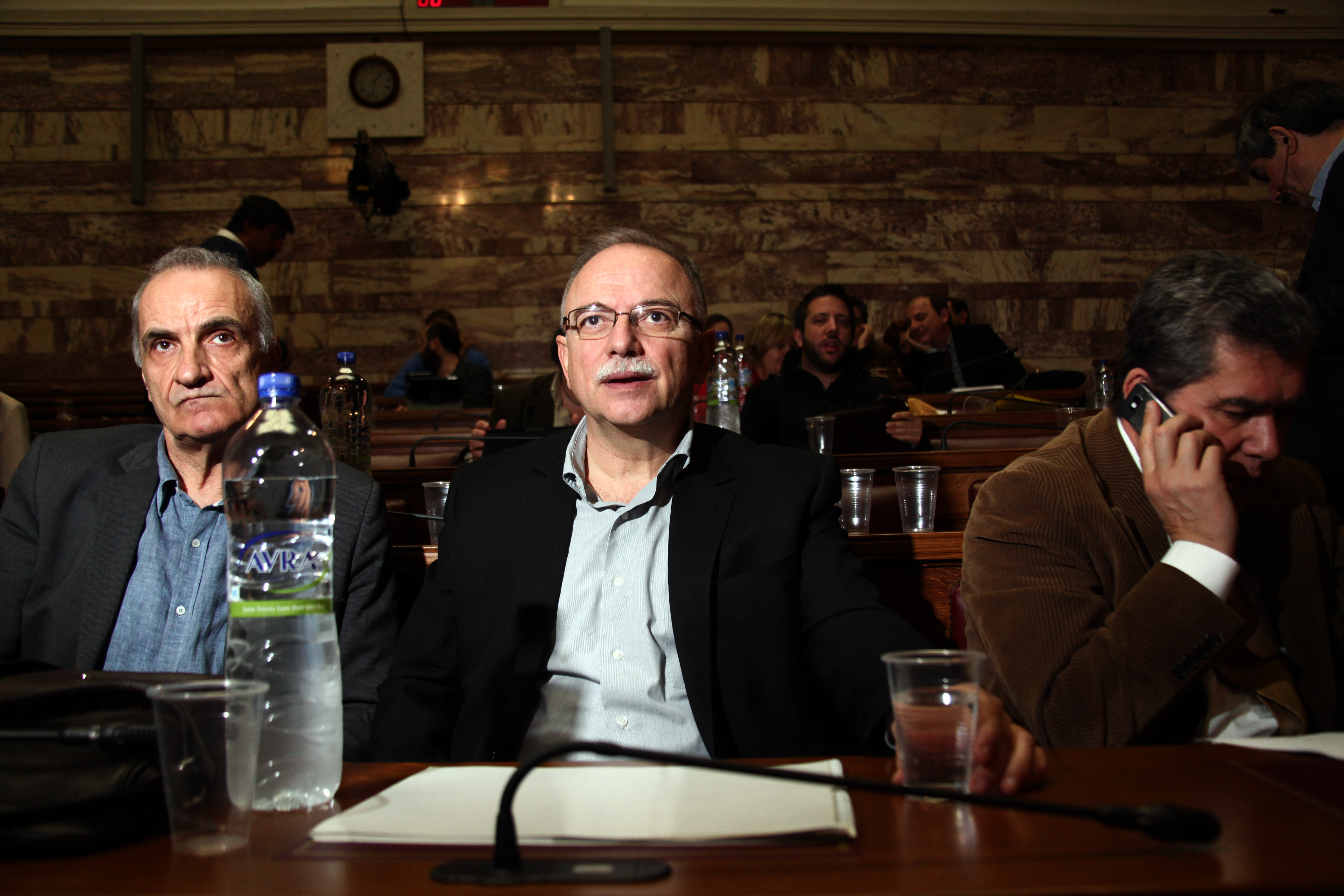 Παπαδημούλης Vs Βαρουφάκη