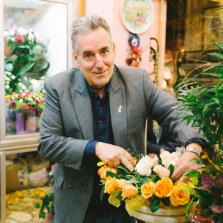 Ένα ανθοπωλείο για ξενύχτηδες στην πλατεία Μαβίλη