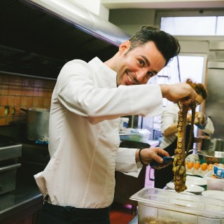 Ο Ρενάτο Μεκόλι μαγειρεύει εκεί που κάποτε έτρωγε ο Τσόρτσιλ, η Σοφία Λόρεν και ο Τάιρον Πάουερ