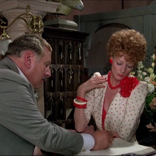 Ιδανικό για Θερινό: «Δύο Εγκλήματα Κάτω από τον Ήλιο»