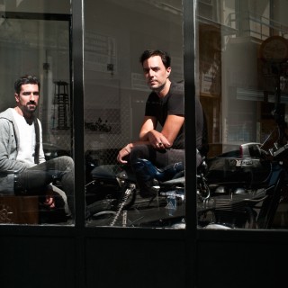 Η γειτονιά του Ψυρρή έχει πια The Real Intellectuals