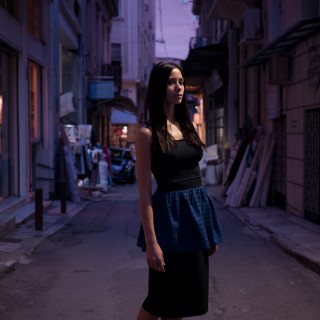 Η Βασιλική Χαρίτου «πετσόκοβε» ρούχα από βρέφος