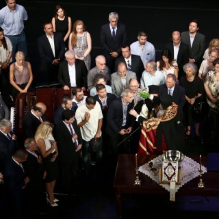 Η ορκωμοσία στο λιμάνι της αγωνίας