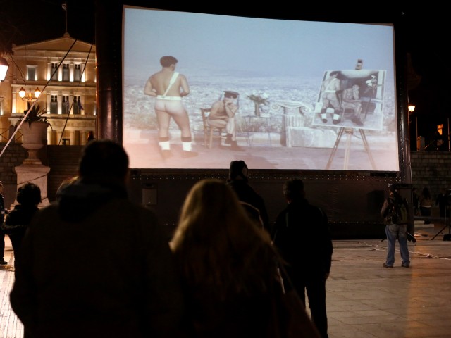 Ο Θόδωρος Αγγελόπουλος ήταν εκεί χθες βράδυ, στο Σύνταγμα.