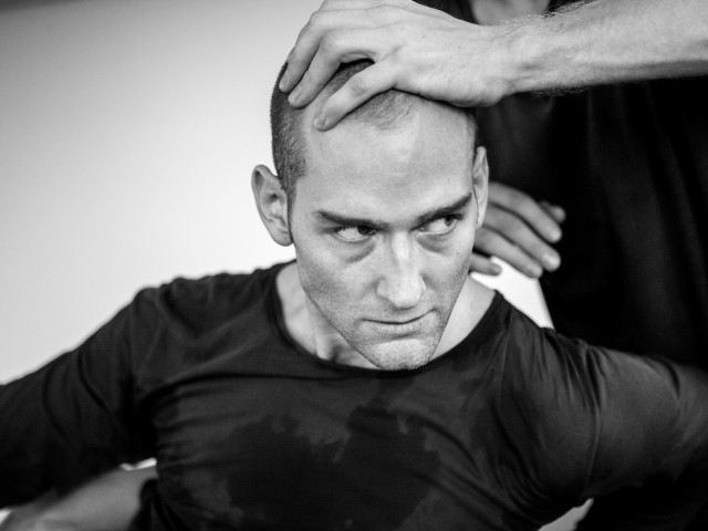 Ο Lloyd Newson των σπουδαίων DV8 μιλάει στην Popaganda