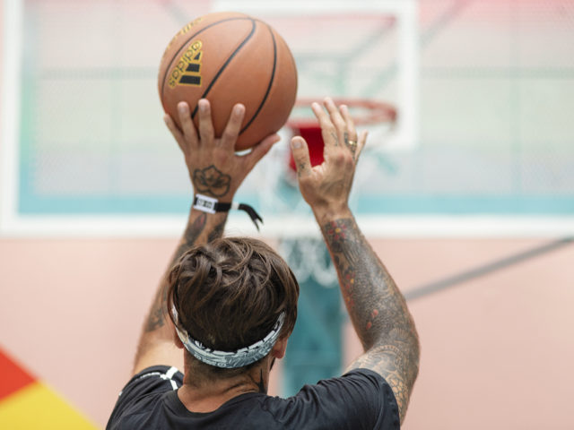 Πώς κατέληξε η πρώτη επίσημη αθλητική δραστηριότητα της Popaganda