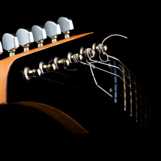 Καλά, τι ήπιε ο άνθρωπος και έβαλε αυτό το τραγούδι;