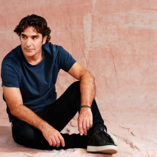 43 λεπτά με τον Χριστόφορο Παπακαλιάτη