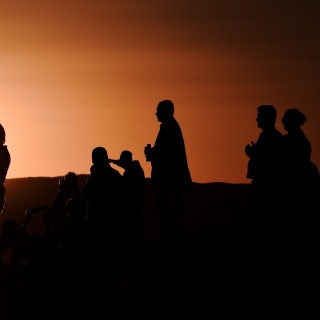 Κούρδοι πετούν πατάτες στα αμερικανικά στρατεύματα που αποχωρούν από τη βορειοανατολική Συρία