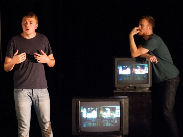 Bloom, ή αλλιώς η αθέατη πλευρά της Γλασκώβης σε μια παράσταση