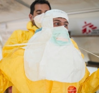 Άγνωστοι απειλούν να σπείρουν τον Έμπολα στην Τσεχία