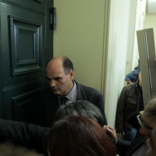 Φοιτητές διέκοψαν τη συνεδρίαση της Συγκλήτου στο Πανεπιστήμιο Αθηνών