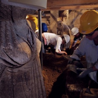 Ο τάφος του Μέγα Αλέξανδρου ή κάποια κοσμική πύλη για το Interstellar;