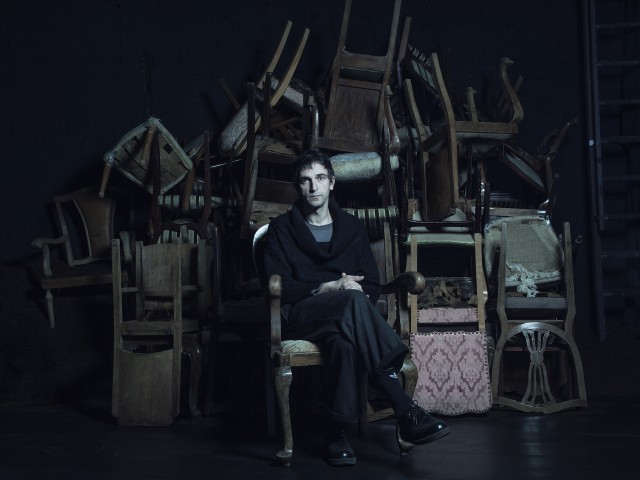 «Εσύ δεν παίρνεις έναν φίλο σου τηλέφωνο να πάτε για καφέ; Έτσι κι εγω πηγαίνω εκκλησία, ανάβω κεράκι και τα λέμε με τον Θεό»