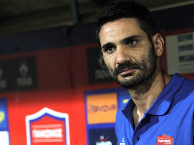 Ελευθερόπουλος: «Αφήστε με έξω από τη βρωμιά σας»