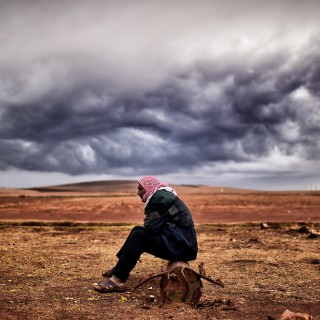 Ο φωτογράφος Άρης Μεσσήνης είναι ακόμα στο Κομπάνι