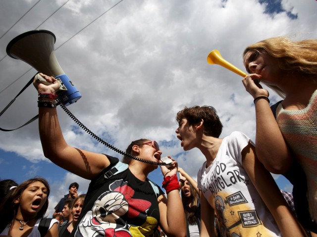 Παίδες (όχι και τόσο) εν τάξει…