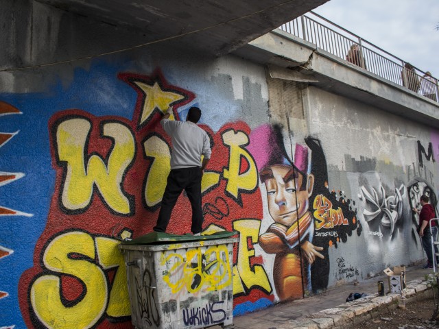 Όλη η ιστορία του ελληνικού graffiti στο Θέατρο κάτω από τη Γέφυρα