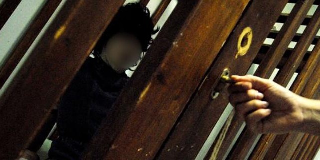 Ρεπορτάζ του BBC με σοκαριστικές εικόνες από το Κέντρο Περίθαλψης Παιδιών με Ειδικές Ανάγκες στα Λεχαινά