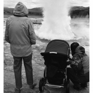 Τα παιδιά έχουν δικαίωμα να μεγαλώνουν με τη μαμά αλλά και με τον μπαμπά τους