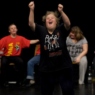 Αν δείτε το Disabled Theatre, δύσκολα θα συγκρατήσετε τα δάκρυά σας.