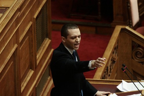 Ο Κασιδιάρης εμπλέκει τον πρωθυπουργό σε συνομιλία με δικαστικό