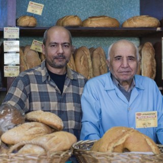 Στο ζαχαροπλαστείο του Βαζάκα με το αφράτο «βενιζελικό»
