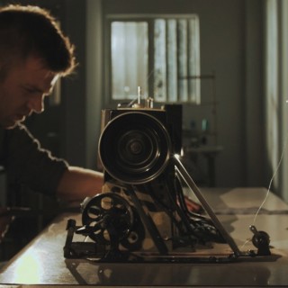 Οι χειροποίητες γραβάτες του Στράτου Πατλαμάζογλου