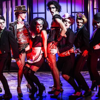 Και ξαφνικά το 2014 όλοι, παρά την κρίση, έκαναν μιούζικαλ!