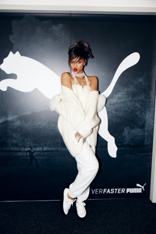 Η PUMA συνεργάζεται με τη Rihanna