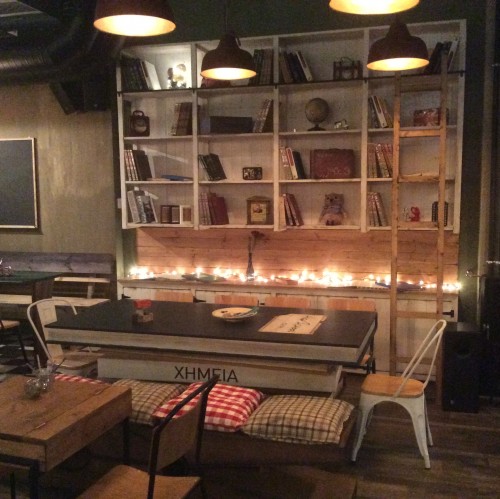 To Ηigh School pizza bar στη Θεσσαλονίκη παίρνει άριστα 10.