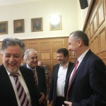 Φεύγουν οι κλούβες από τα Εξάρχεια