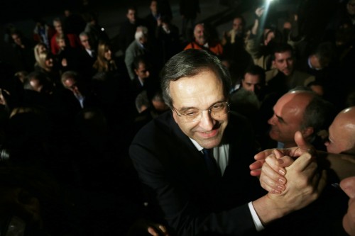 ΒΙΝΤΕΟ – Ο Αντώνης Σαμαράς δακρύζει και κλείνει το μικρόφωνό του