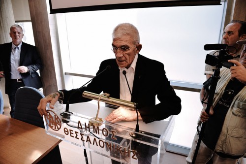 Ο Γιάννης Μπουτάρης χτυπάει ξανά