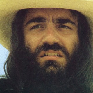 «Δε νομίζω ότι μπορώ να βρω άλλη φωνή που να συνδυάζει τις βυζαντινές καταβολές με το σύγχρονο τρόπο έκφρασης»