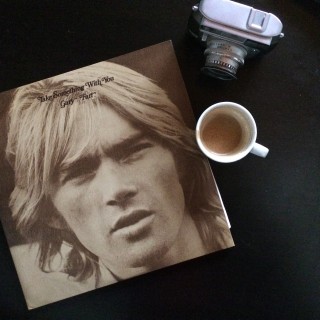 Οι σιωπηλοί τραγουδοποιοί θα μένουν πάντα πίσω