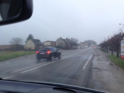 Καταδίωξη των εκτελεστών με όμηρο στη Γαλλία