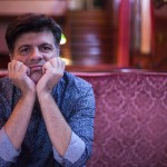 Ακούστε το νέο τραγούδι του Φοίβου Δεληβοριά με τίτλο «Ο Ξένος»