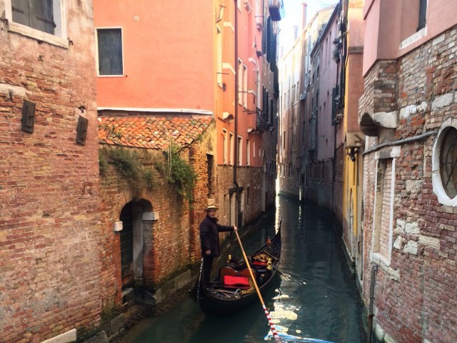 Καλή Χρονιά από την μαγευτική Βενετία και την Aegean