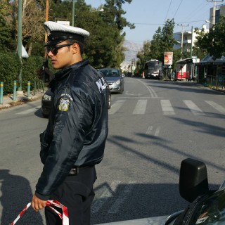 Συνελήφθη απόστρατος υποπτέραρχος για παθητική δωροδοκία