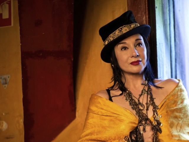 Αν δεν σε συγκινήσουν τα fados της Misia, τίποτα δε θα σε συγκινήσει.