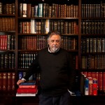 Τριγμούς στην κυβέρνηση προκαλεί άρθρο του Γιάννη Πανούση