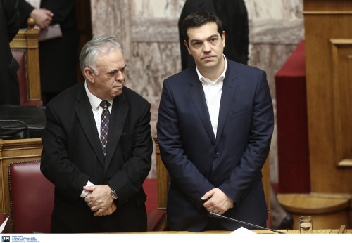 Αυτό είναι το σχέδιο-γέφυρα της κυβέρνησης μέχρι τον Αύγουστο