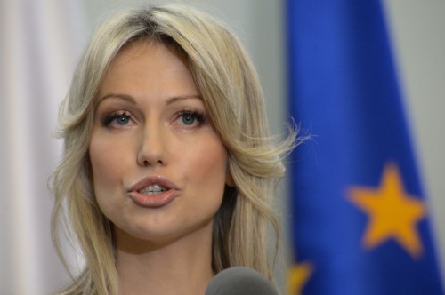 Η αριστερή υποψήφια για την προεδρία της Πολωνίας θέλει στενότερες σχέσεις με τη Ρωσία