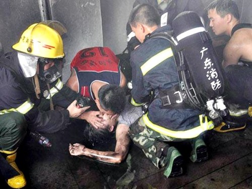 Φωτιά σε αποθήκη στην Κίνα στοίχισε τη ζωή σε 17 άτομα