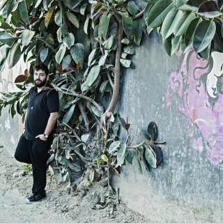 Κύριε Γρηγόρη Χατζάκη, «κάνουμε θέατρο για την ψυχή μας»; -Και δεν κάνετε; Εγώ θα σας πω;