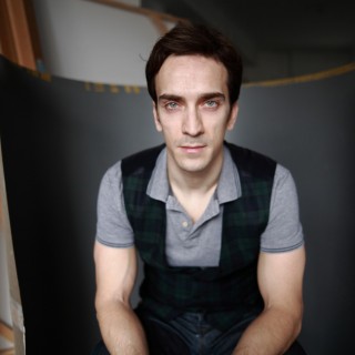 Ο Δημήτρης Σαμόλης ονειρεύεται ένα road trip στις ΗΠΑ με τιρκουάζ κάμπριο αντίκα