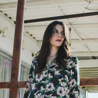 Όχι μοντέλο, αλλά σχεδόν.