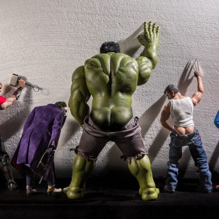 Η κρυφή ζωή της φιγούρας ενός υπερήρωα