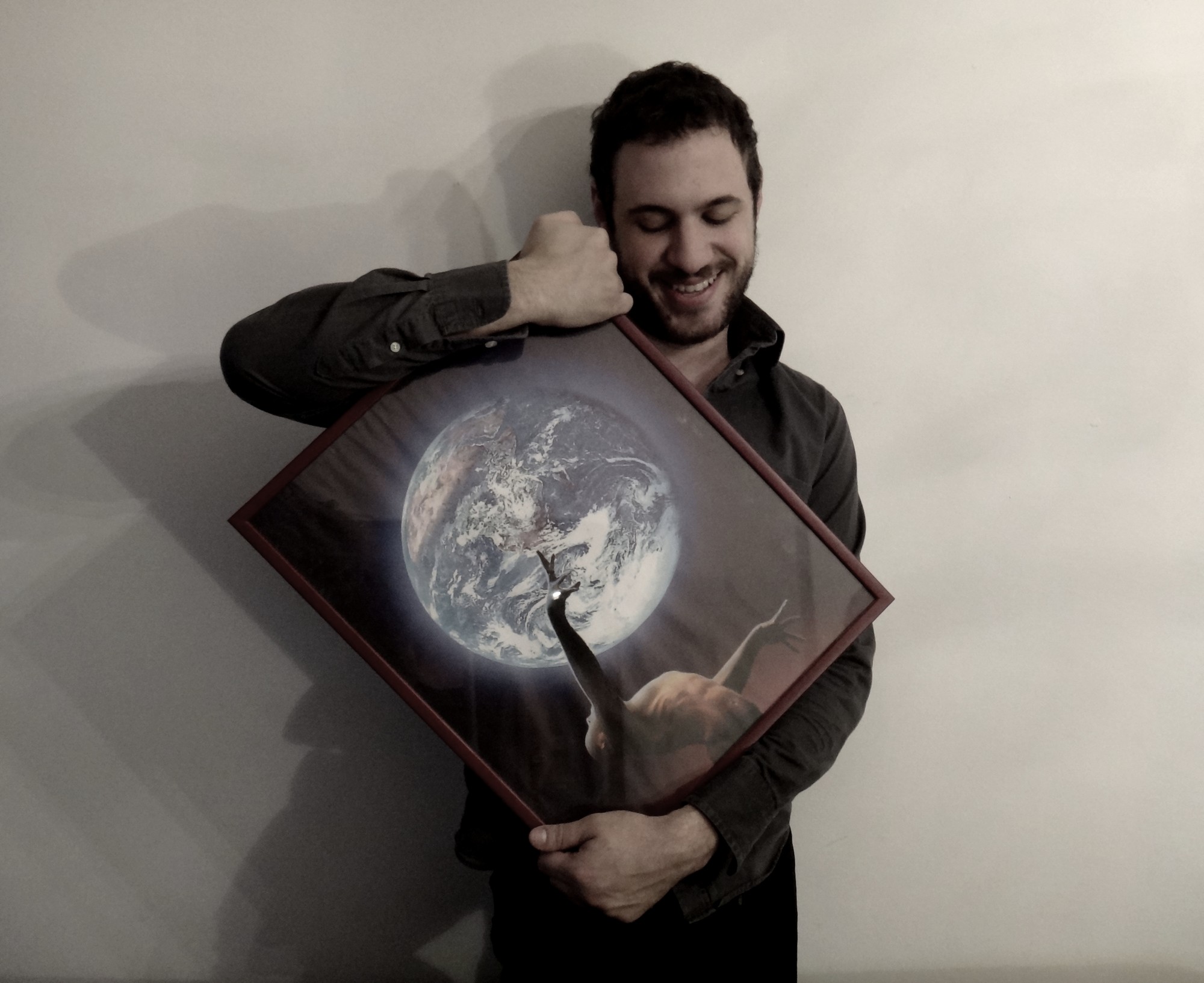 Δημήτρης Σκύλλας: «Στην τελετουργία της μουσικής και του έρωτα πρέπει να μπορείς να μπαίνεις ολόκληρος»